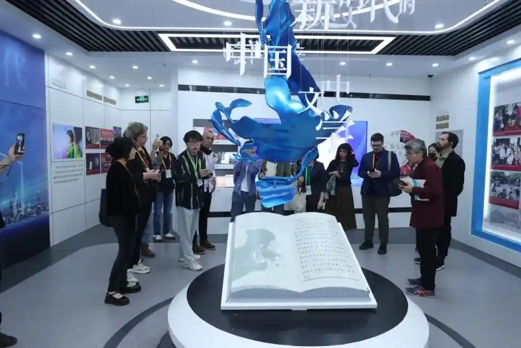 诗意架桥：诗歌如何成为中拉文明对话的通用语