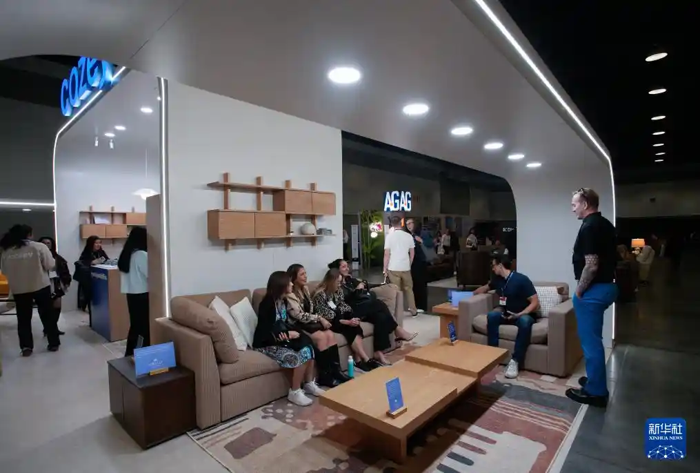 温哥华惊艳上演空间革命：全球室内设计先锋大展震撼开幕