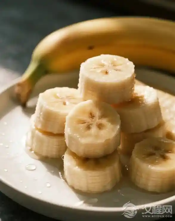 空腹吃香蕉？健身达人狂吃十根血糖稳如泰山！