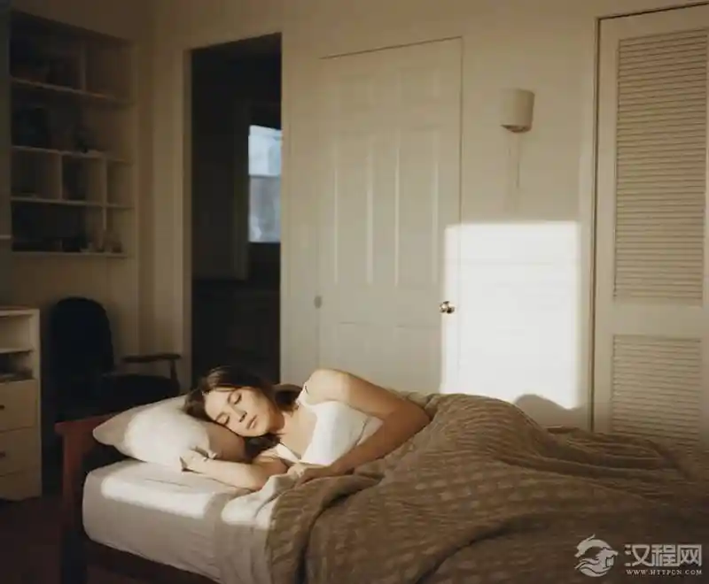 卧室暗藏‘煞气’？这些风水禁忌你绝对不能忽视！