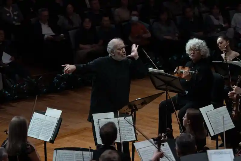 巨匠之夜震撼国家大剧院 捷杰耶夫率马林斯基天团倾情献艺