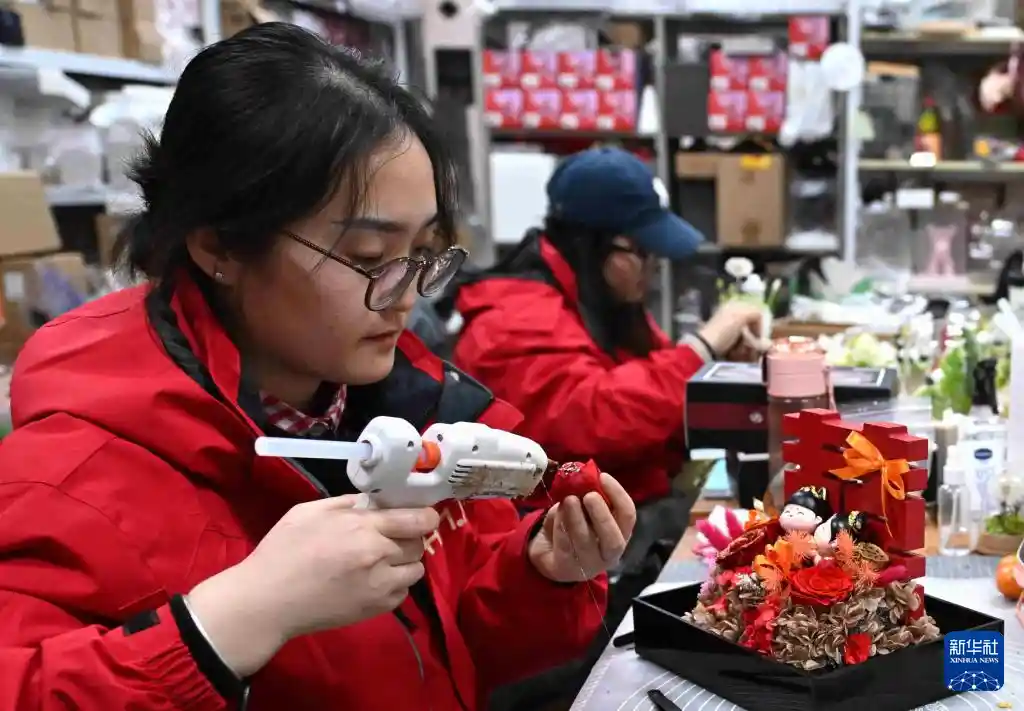 石家庄文创智造正当时：车间里飞出创意火花