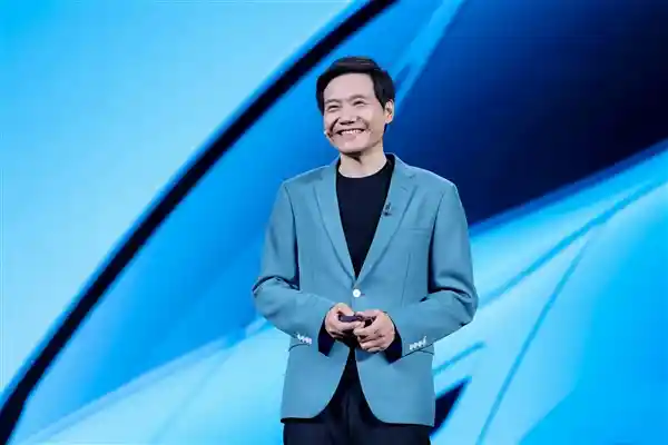 雷军重磅宣布：小米永久承诺硬件综合毛利率不超5%，揭秘克制贪婪背后的商业野心