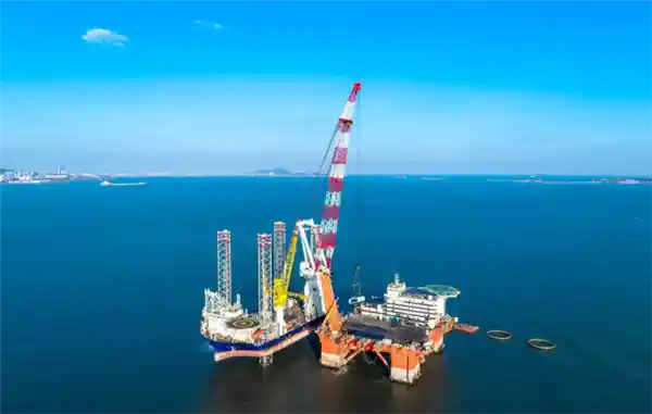 我国首个海洋氢氨醇一体化项目建成，重量超2万吨震撼完工！