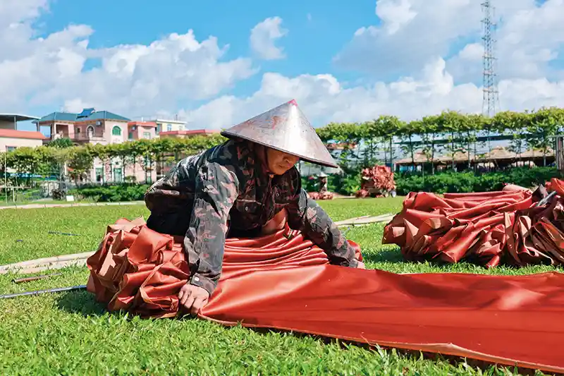 《香云纱非遗传承：织就传统与时尚交融的新图景》