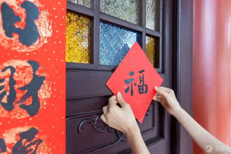 【贴春联：字丑不怕，对仗工整才叫真功夫】