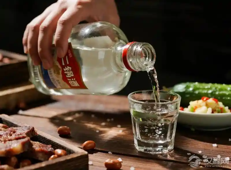 《二锅头的二之谜：首锅佳酿去向何方？》