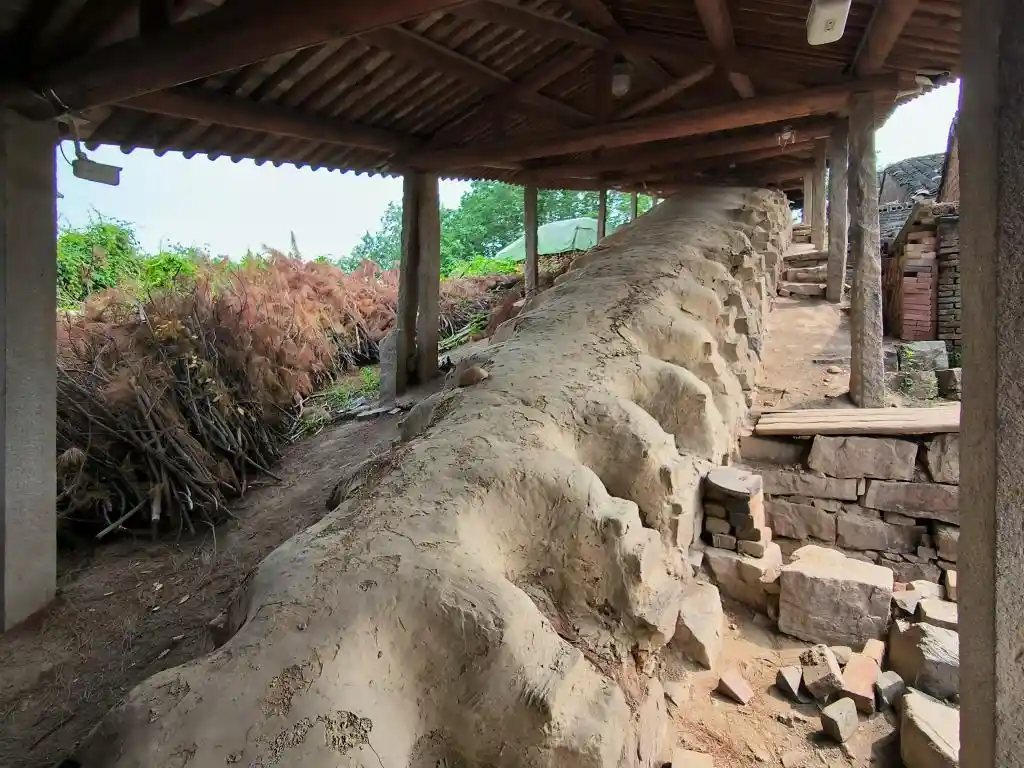 600年龙窑不熄之谜：明代古窑如何续写活态传承传奇？