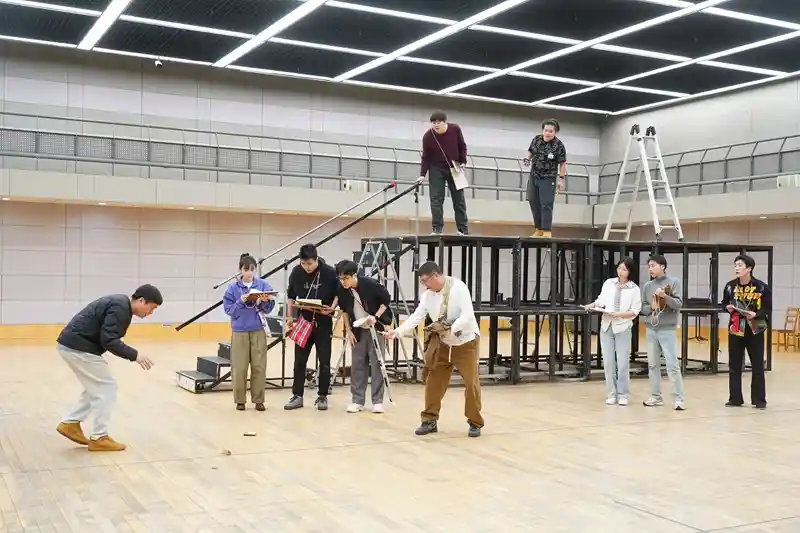 《雨燕》破茧：战火硝烟里，一只燕子衔起北京中轴线的千年文脉