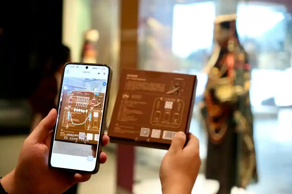 雪域瑰宝焕新颜：博物馆里的文化新生代