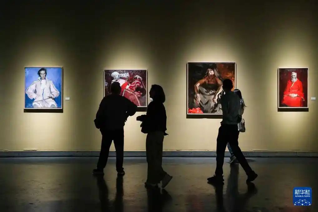 涅瓦之光登陆杭州，列宾美院师生作品展引爆艺术热潮